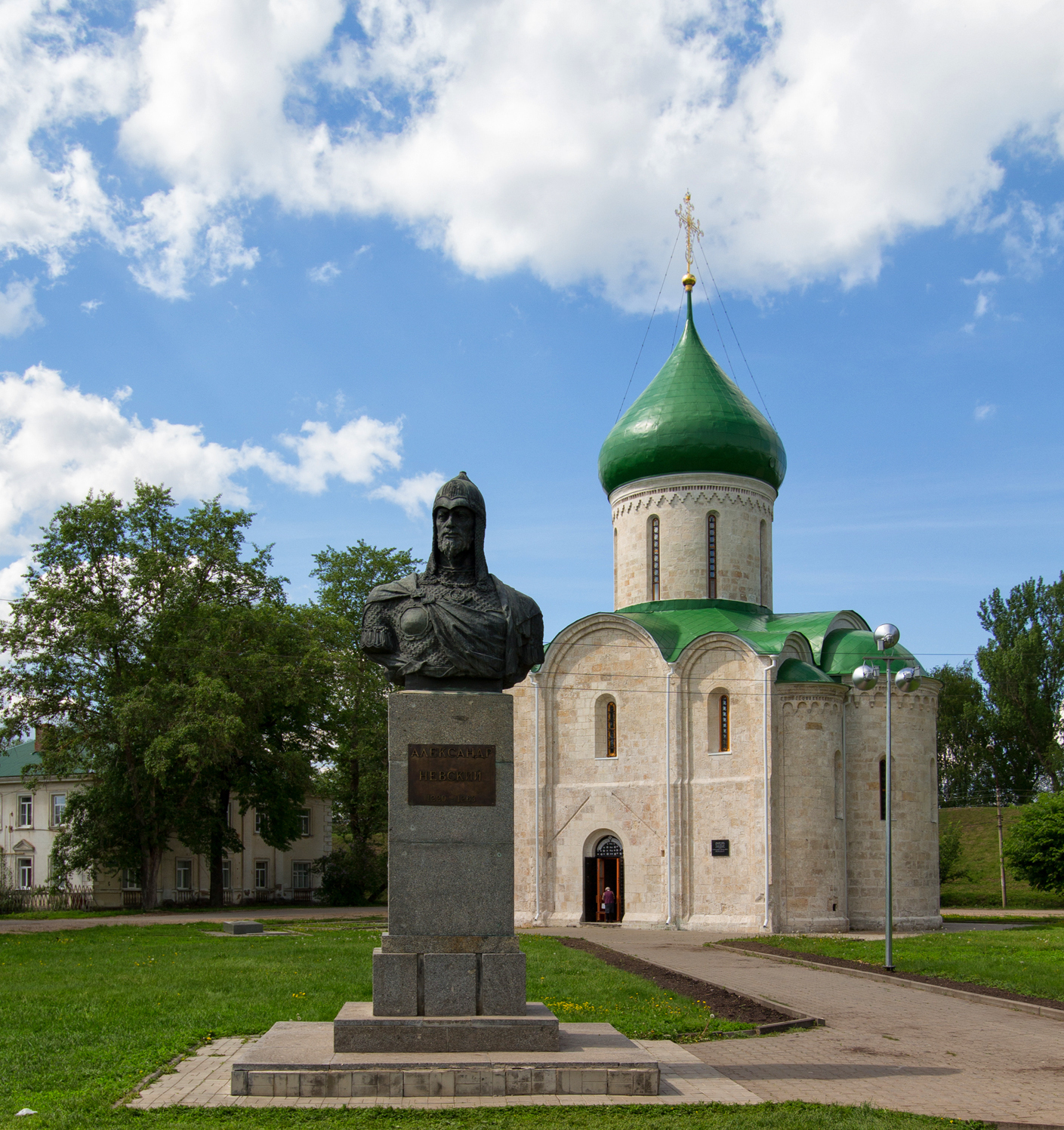 The pearl of Pereslavl-Zalessky is the Transfiguration Cathedral 