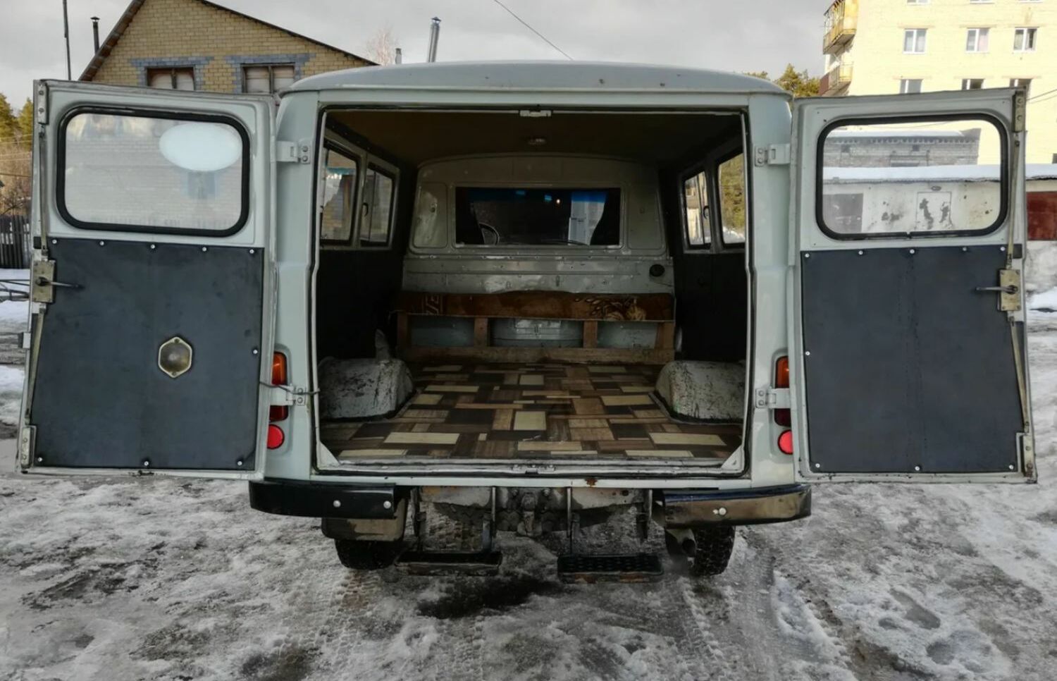 <span style="font-weight: bold;">Interiors of Retro UAZ 452 </span><br>