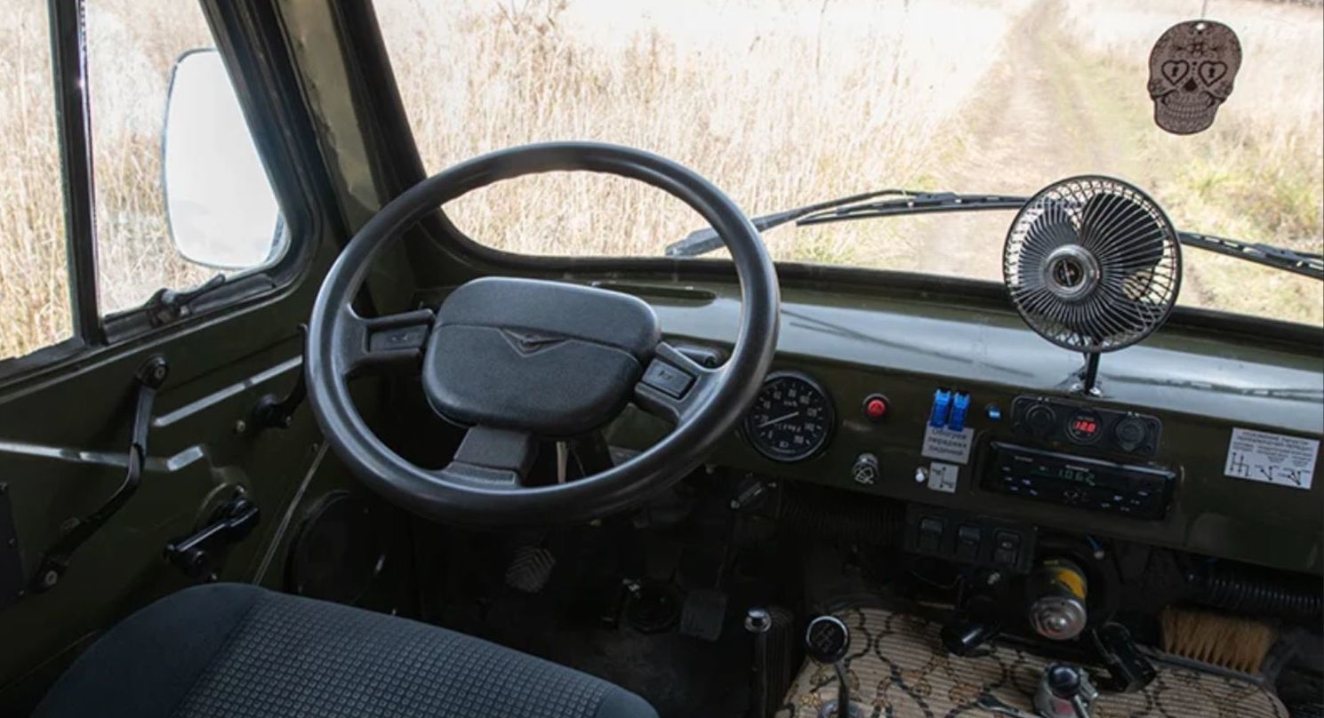 UAZ 452 air conditioner