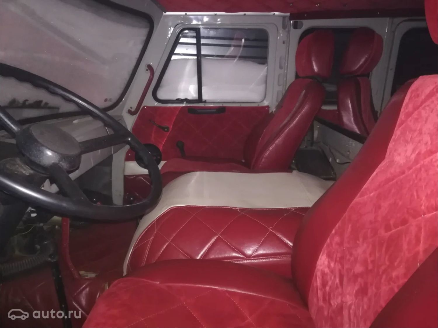UAZ 452 luxury inside