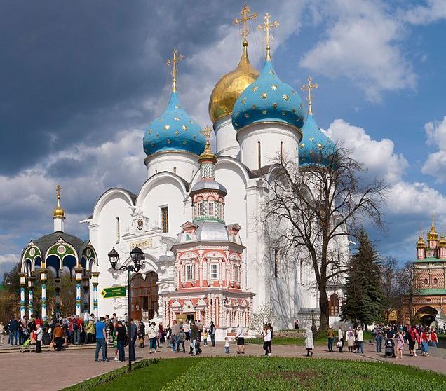 Travel Guide: Assumption Cathedral in Lavra