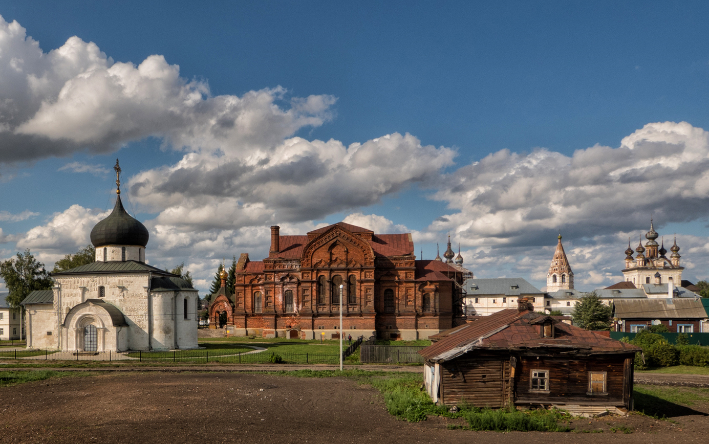 Golden Ring, off the beaten paths: Yuriev Polsky town