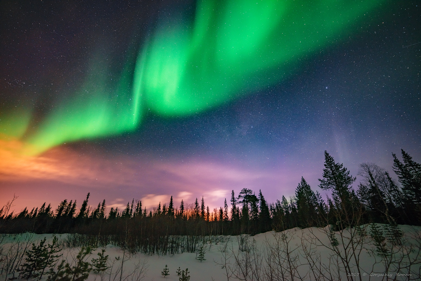 Best Way to Catch Northern Lights in Murmansk: Hunt Aurora in Russia